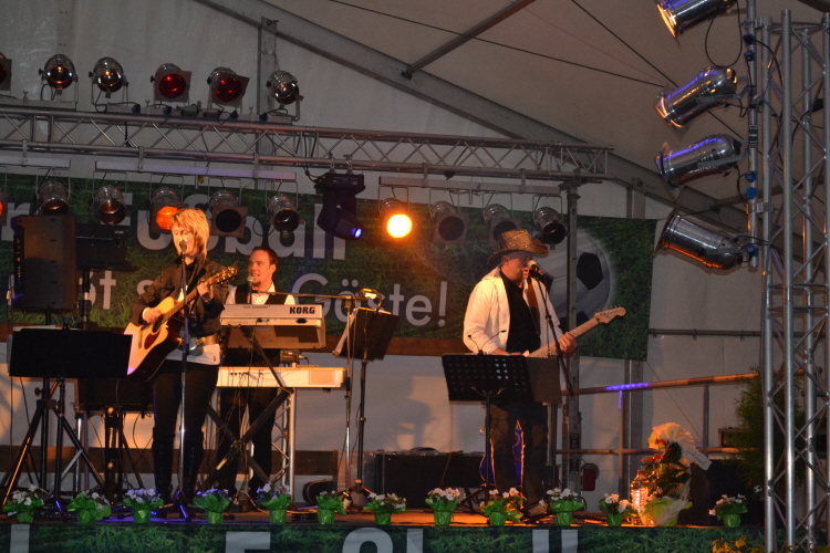 3. Festtag im Festzelt