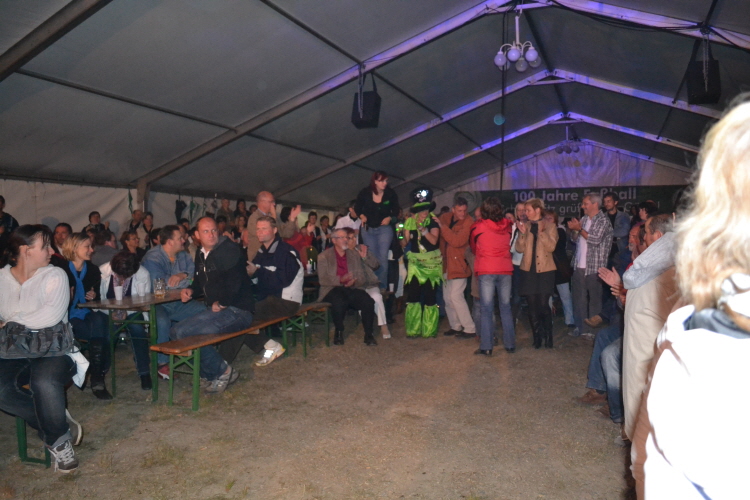 3. Festtag im Festzelt