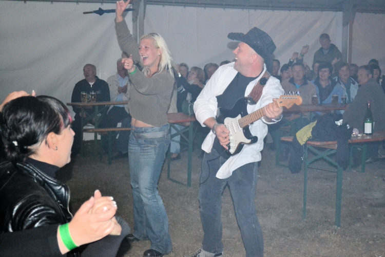 3. Festtag im Festzelt