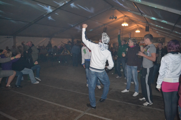 3. Festtag im Festzelt