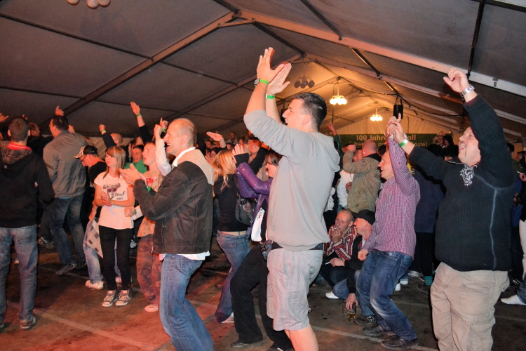 3. Festtag im Festzelt
