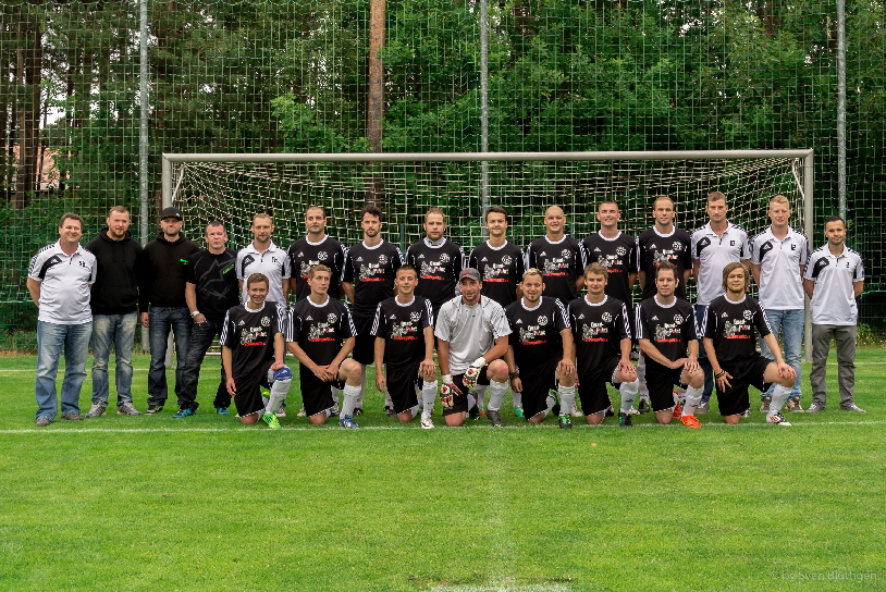 SV Grn-Wei Schwepnitz 1. mit dem Sponsor Quadpoint  e.V.  2014